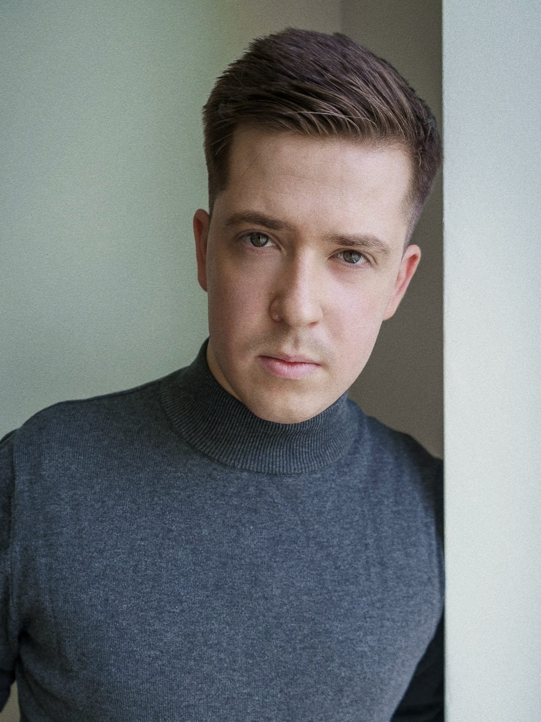 Porträt des Baritons Benedikt Lucks